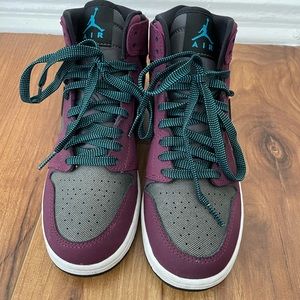 Air Jordan 1 Retro High GG 'Mulberry'